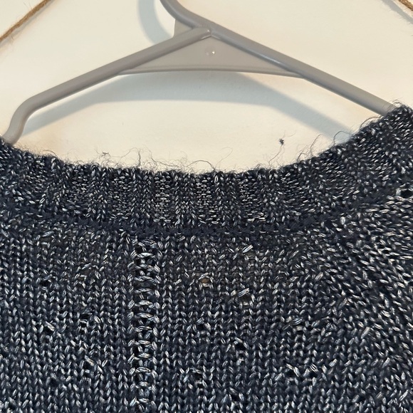 Talbots Metallic Knit Fuzzy Long Sleeve Navy Silver Sweaterer Crew Neck Medium - Picture 10 of 10